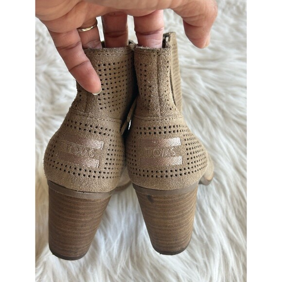 Toms Majorca Women’s 6 Tan Perforated Suede Peep Toe Chunky Heel Booties - Picture 6 of 10